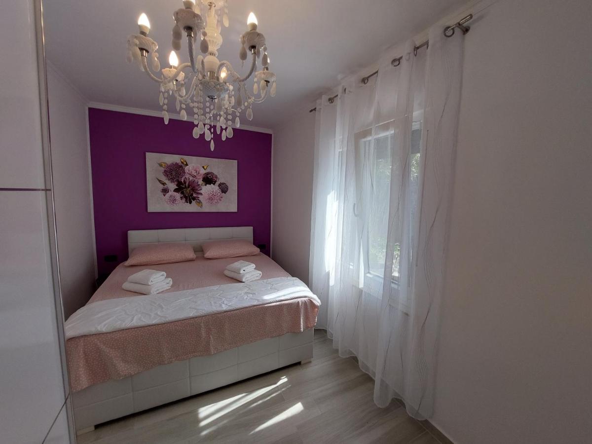 Rajna Apartment *