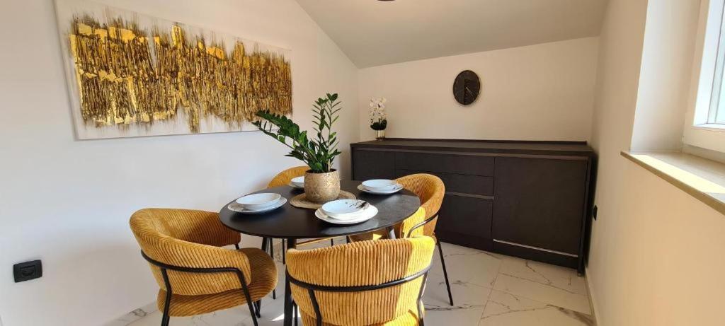 Rajna Apartment